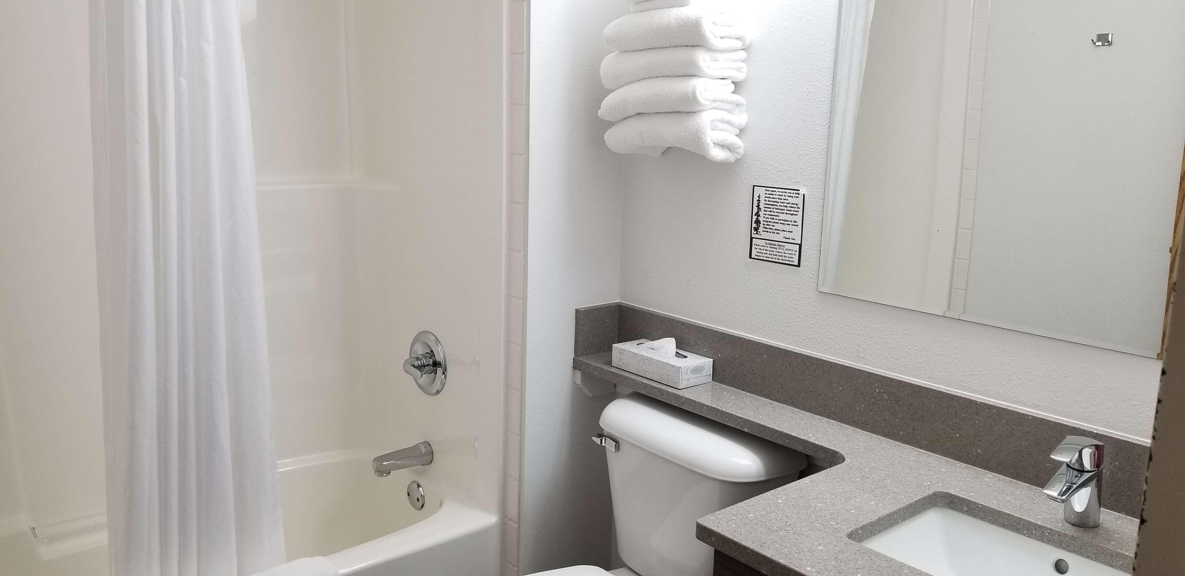 Surestay Plus Hotel By Best Western Lethbridge Pokoj fotografie
